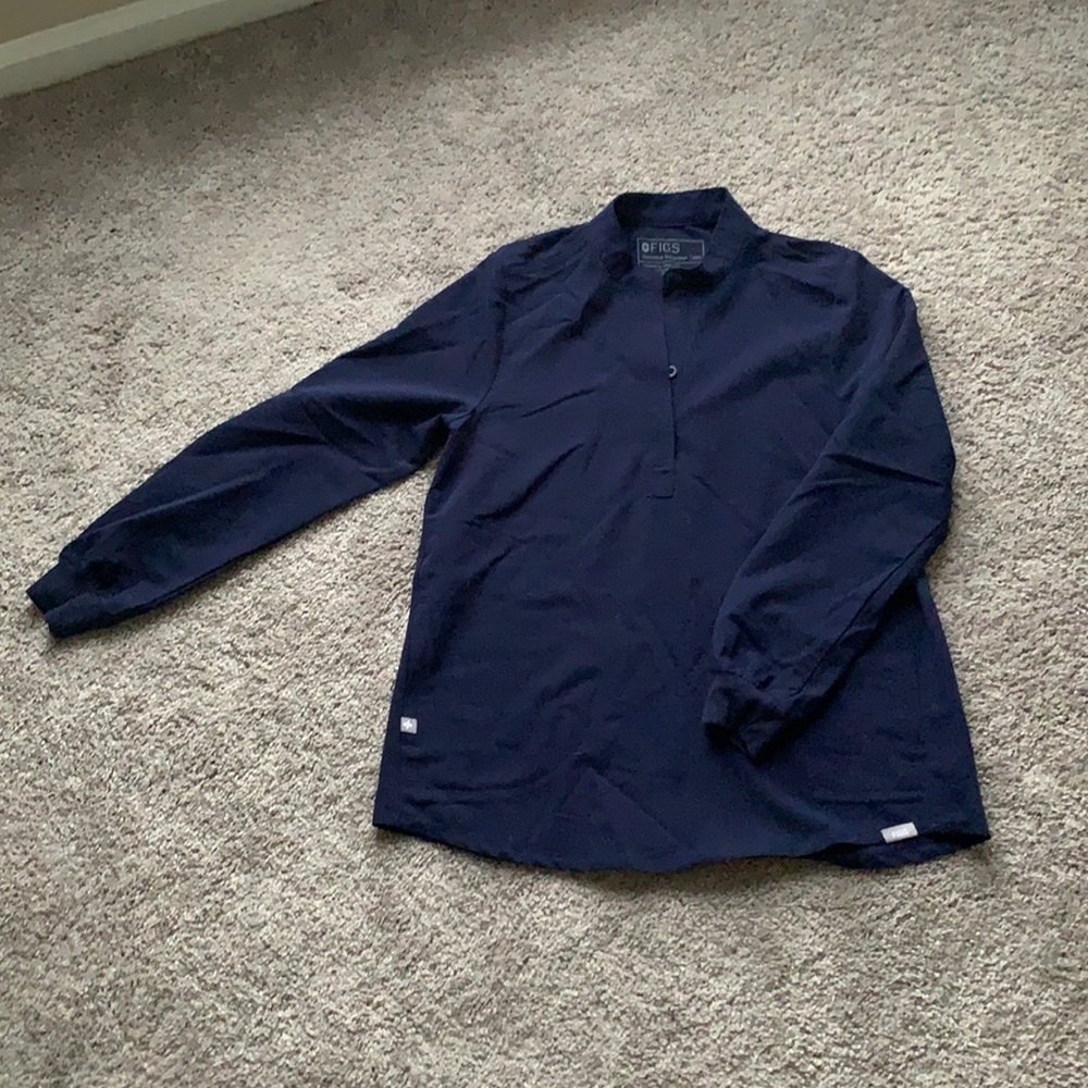 Long sleeve Figs navy scrub top XXS